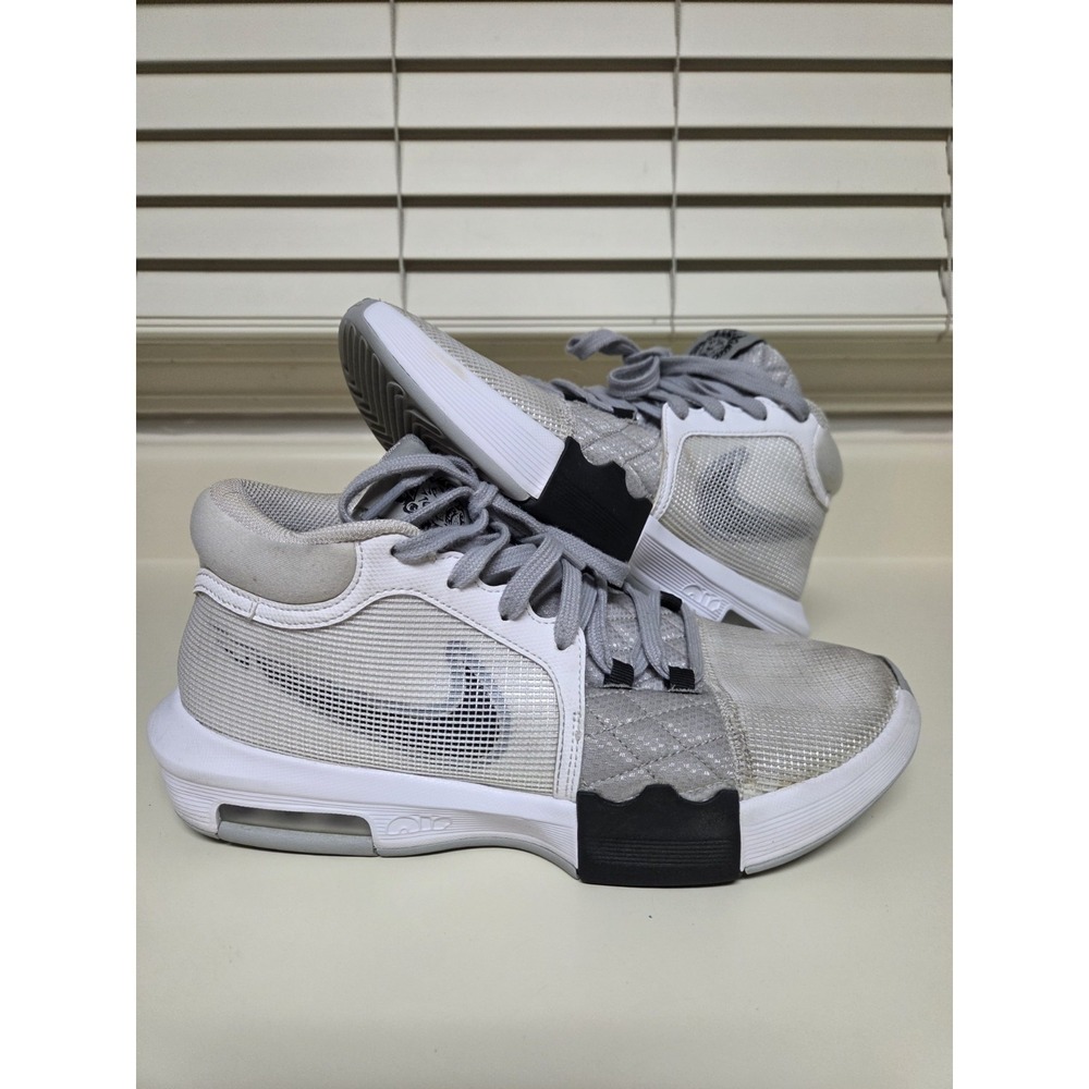Nike LeBron Witness VIII Mens Size 9 White Basketball Shoes FB2239-100
